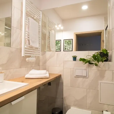 Debowa 3 * פולניסה-ז'דוז'