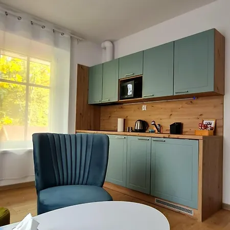 Debowa 3 * פולניסה-ז'דוז'