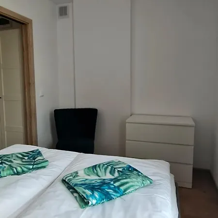 Apartment Debowa 3 *