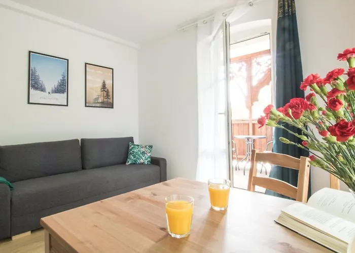 Debowa 3 ポラニツァ・ズドゥルイ