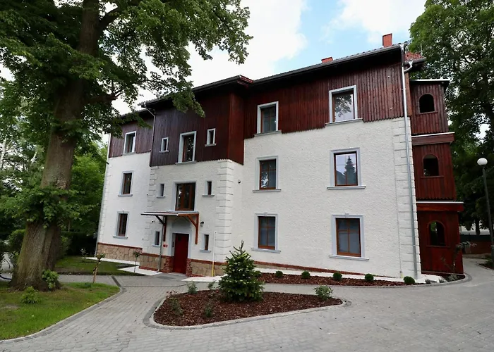 Debowa 3 * ポラニツァ・ズドゥルイ